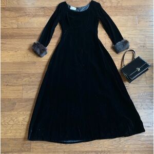Vintage Peck &โ Peck Black Velvet Maxi Dress Faux Fur Cuff